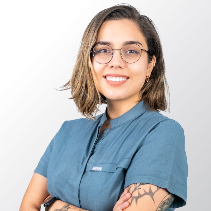https://www.dentaflyklinik.com/wp-content/uploads/2025/01/dt-merve.jpg